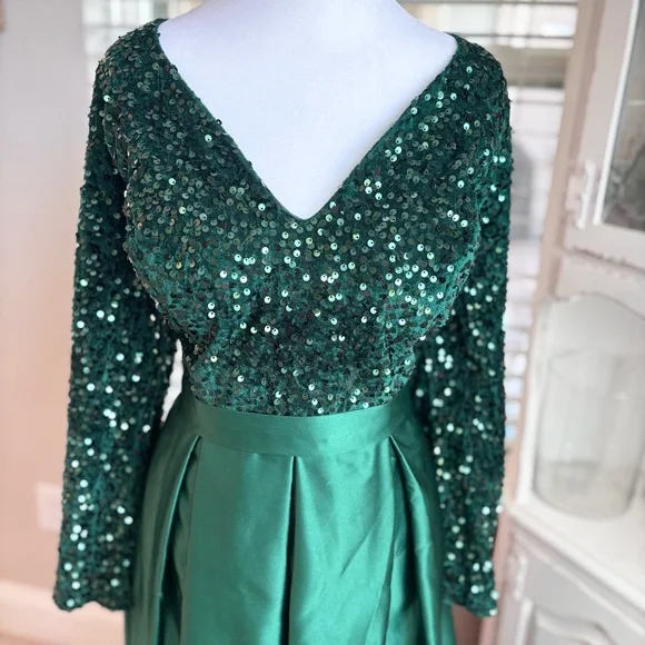 NEW Emerald Green Dress Sequin Dress with Long Sleeves NWOT Size 1XL/16W - Picture 2 of 14